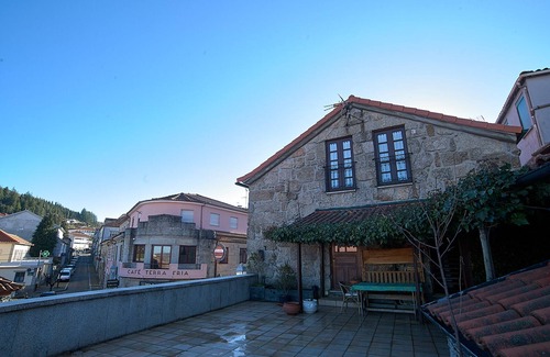 Montalegre e Padroso Haus | Ein Haus auf dem Burgberg
