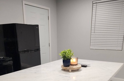 Westwego Wohnung | A luxurious new construction studio apartment just 20 min away from New Orleans!