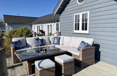 Filey Hütte | A luxury 2 bed beach house or lodge that sleeps 6 guests in 2 bedrooms