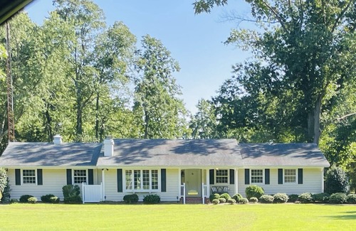 Easton Haus | A Luxury Home located in Easton with Water VIEWS! Close to Oxford/St. Michaels