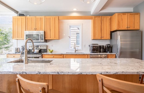 Stahlstown Haus | Ein modernes Haus in einem großen Naturschutzgebiet im Ligonier Tal!