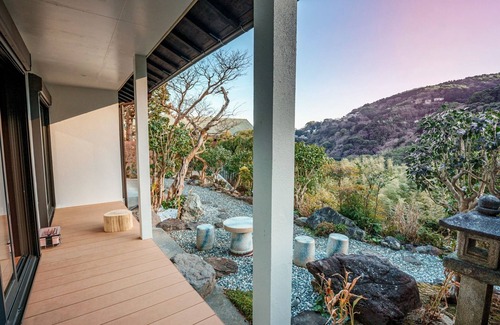 Atami Haus | A modern Japanese hot spring inn with an openair bath A relaxing space with a garden/Atami Shizuoka