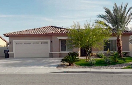 Desert Hot Springs Haus | A modern vacation home in Desert Hot Springs, built in 2020 with 4 bd, 3 baths