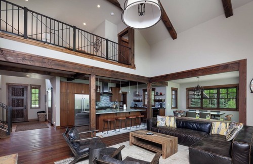 Whitefish Wohnung | A Nature-Lover’s Dream | Luxe Resort Home Near Lake & Wetland Trails