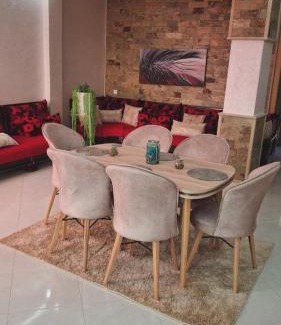 Oulad Khallouf Wohnung | A new, lively apartment