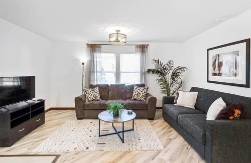 Notre Dame Wohnung | A Notre Dame 2BR Classic Apt - 4 mins to NDU