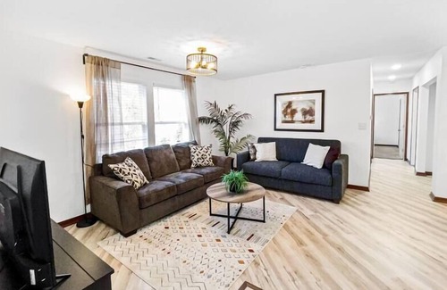 Notre Dame Wohnung | A Notre Dame 2BR Classic Apt - 4 mins to NDU