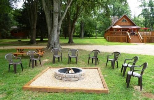 Shenandoah Haus | A Pebble Beach River Cabin