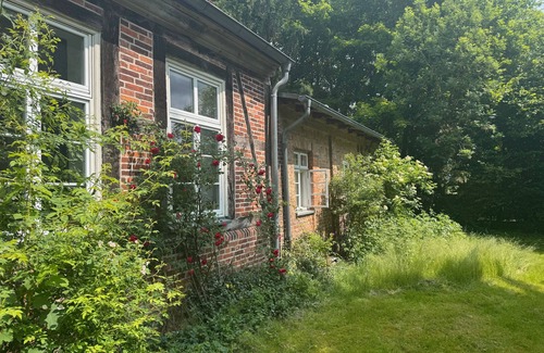 Wardow Haus | A Room Just for Yourselves