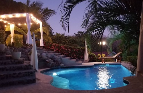 Samara Haus | A Slice of Paradise, Spectacular Mountain Views near Carrillo and Samara beach