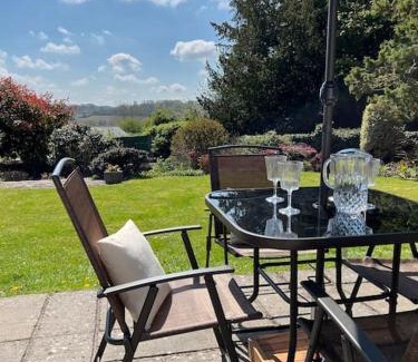Kington Haus | A spacious hidden gem with hot tub, lovely garden & views