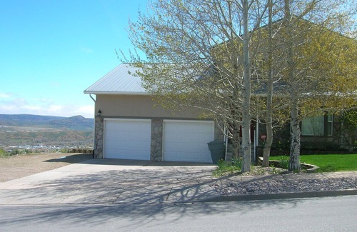 Evanston Haus | Ein geräumiges Rückzug in einer ruhigen Straße