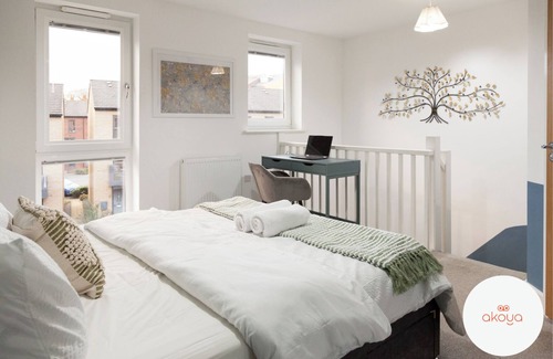 Wakefield Haus | A Stunning Central Wakefield Cozy Gem - Free Wi-Fi & Parking - Pet Friendly