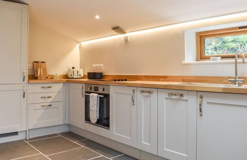 Mudford Hütte | 1 bedroom accommodation in Mudford, near Yeovil