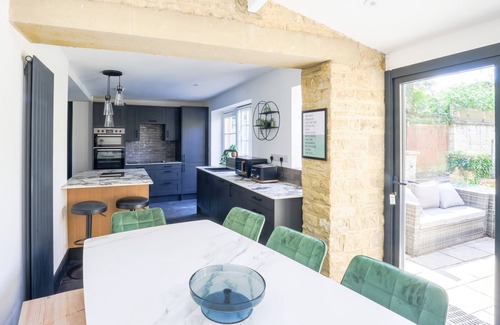 Witney Haus | Ferienhaus-Eigenes Badezimmer-Luxus-Strassenblick