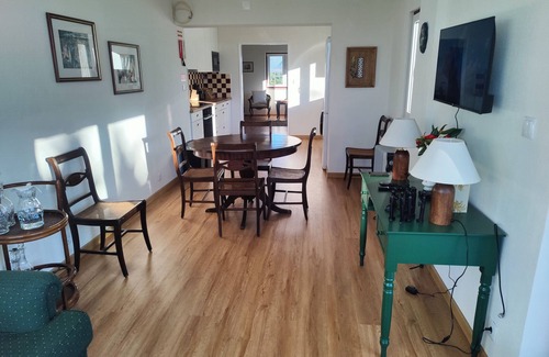 Benedita Haus | A sunny house with a large terrace and sea views!