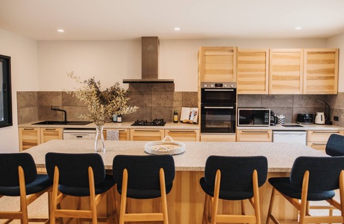 Clare Haus | A tranquil 40 acre olive grove, comfort inside, fire pit & hot tub outside