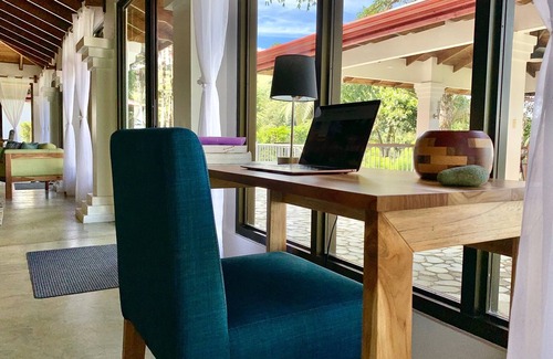Baru Haus | A tranquil Balinese-inspired jungle oasis