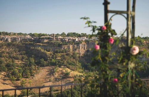 Civita di Bagnoregio Haus | Ein einzigartiges Luxushaus, Designer-Interieur, privater Pool, in einer märchenhaften Stadt