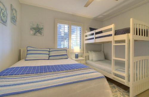Cherry Grove Beach Haus | A Wave from it All - Sea Cabin 146