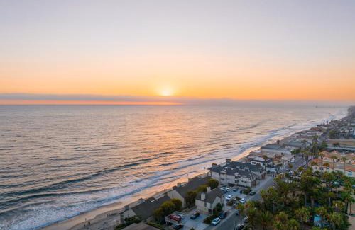 Carlsbad Village Haus | A Wave From It All