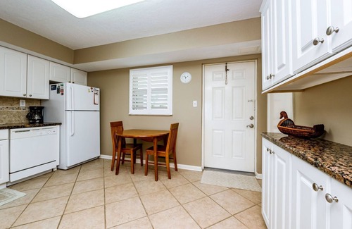 Boardwalk Eigentumswohnung | A106- Perfekte 2/2 Wohnung! Fantastische Strandlage in unmittelbarer Nähe der Flagler Ave!