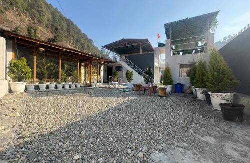 Kaul Haus | A7 Resorts 3 BHK Luxury Villa Pool Snooker Waterfall Bonfire River
