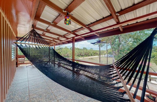 Hopkins Haus | Abacana Cabanas
