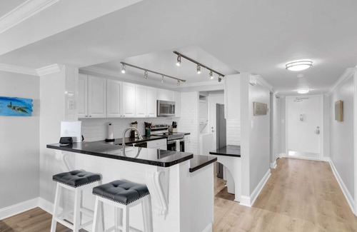 Meadows Eigentumswohnung | "Abaco" Key West 2/2 End Unit Waterfront+Dockage