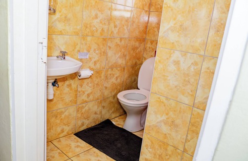 Grootfontein Kabine | Abenab Lodge & Tours CC