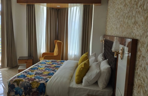 Nagchala Hotel | ABHILASHI INN