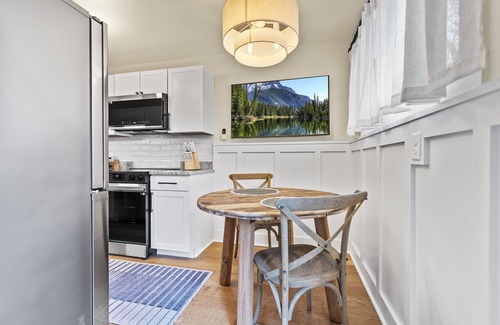 Newark Haus | Abode 81 in Newark