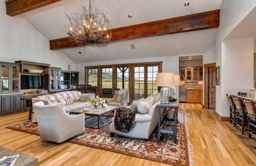 Wilson Haus | Flucht in den Sommer! Luxusanwesen auf 20 privaten Morgen | Schlafmöglichkeiten für 24 | Aufenthalt in Open Meadows