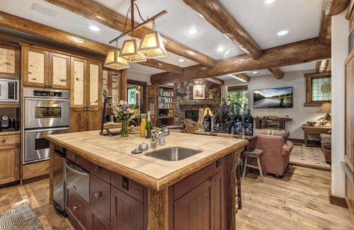 Warm Springs Haus | Abode at Silvertip | Sweeping Estate with 4 Cabins
