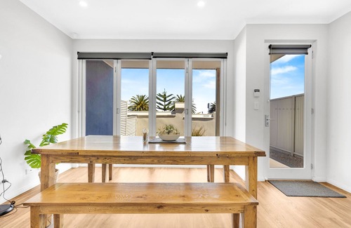 Semaphore Haus | Absolute Beach Front Home With Sea Views