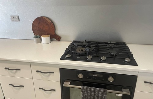 Bluewater Haus | Absolute Beachfront