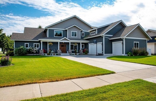 Kalispell Haus | Absolutely Stunning Home | 5 Bed, 3.5 Bath