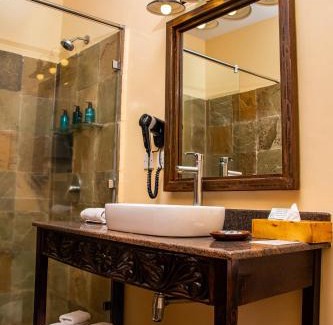 Langata Hotel | Acacia Tree Lodge