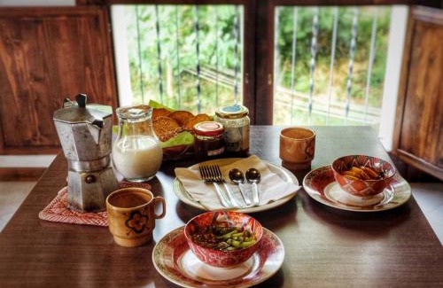 Monzuno Kabine | Acatú