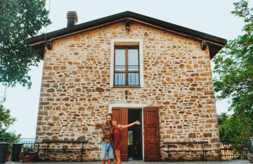 Monzuno Kabine | Acatú