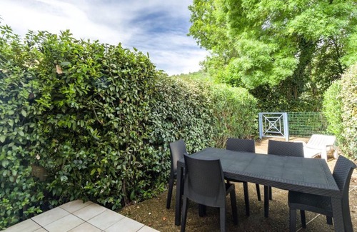 Callian Wohnung | Accès aux piscines | Studio climatisé avec balcon
