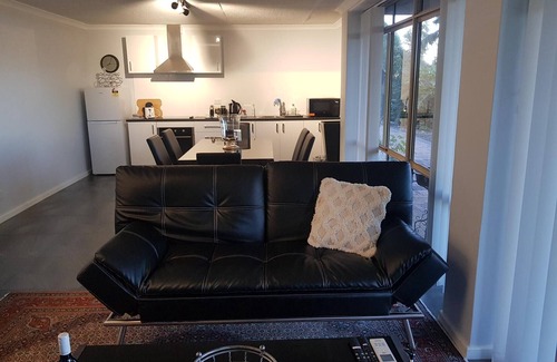Swan View Haus | Accommodation on the escarpment of Perth Hills - incredible views and sunsets