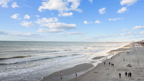 Myrtle Beach Haus | Ace Basin - Across from ocean - Pet friendly