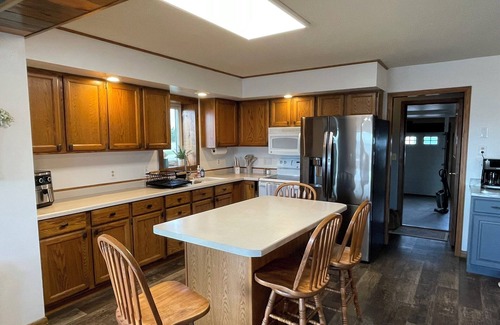 Devils Lake Haus | "Ackerman Lakeside" - 3 Story, 4 Bed, 3 Bath