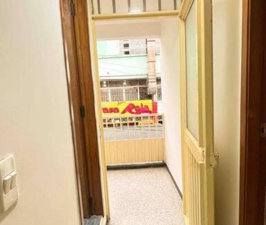 Libano Wohnung | Acogedor apartamento con Balcón