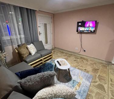 Niquia Wohnung | Acogedora casa cerca del Metro bañera - Gym - Parking