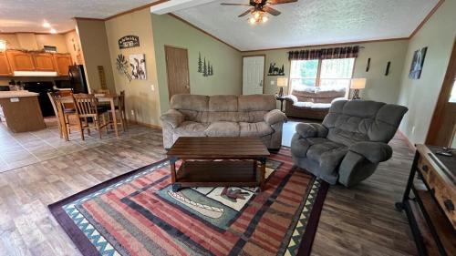 Logan Haus | Acorn Acres Cabins Buck Run Cottage