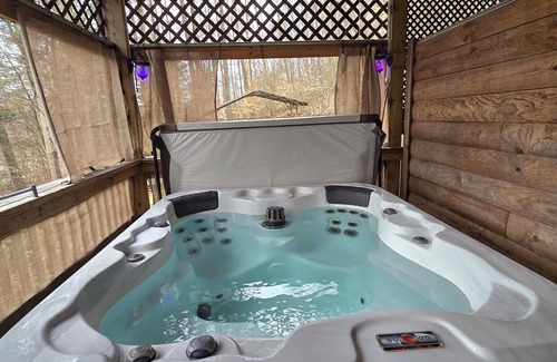 South Bloomingville Hütte | Acorn Cottage located in Hocking Hills