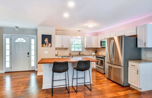 Acworth Haus | Acworth Oasis w/Pool, Hot Tub & Fire Pit!