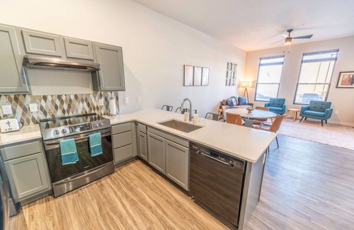 Downtown Eau Claire Wohnung | ADA Compliant 1br Apartment/Downtown/UWEC